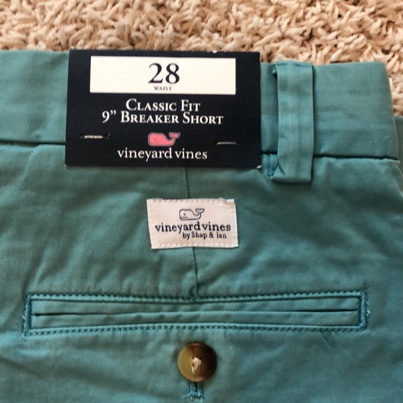 NWT Men’s Vineyard Vines shorts - Picture 3 of 3